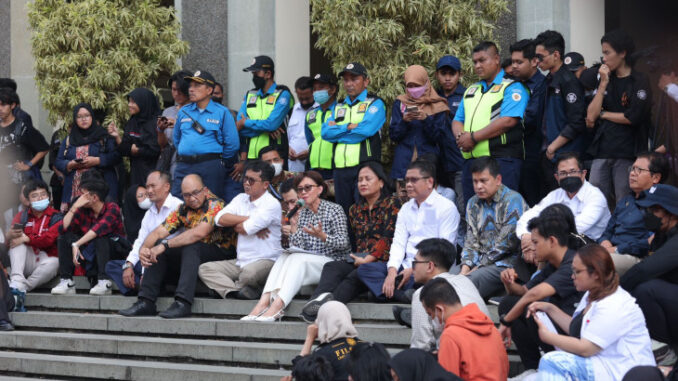 Rektor UGM Berdialog Rektor UGM Berdialog