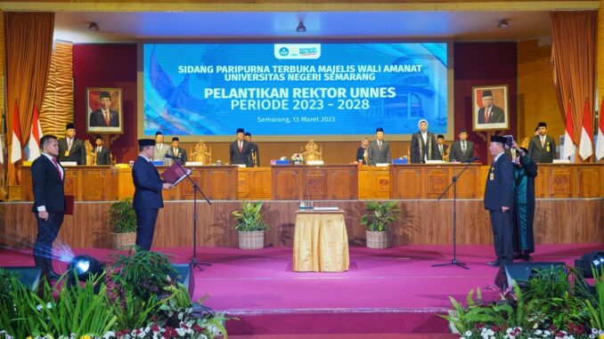 Rektor Martono Rektor Martono