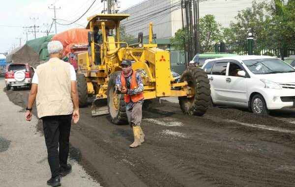 Perbaikan jalan Pantura Pati Perbaikan jalan Pantura Pati