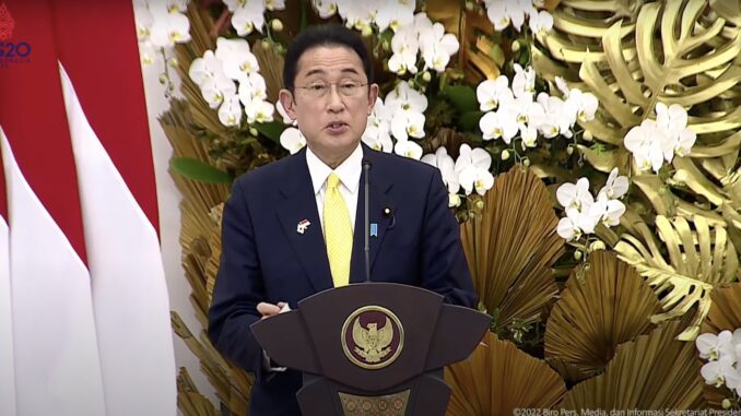 Bom Asap Fumio Kishida