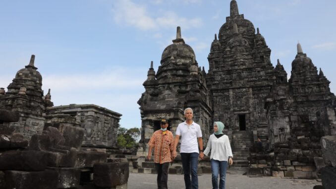 Wisata Candi Prambanan