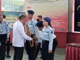 Lapas Bersinar Batang