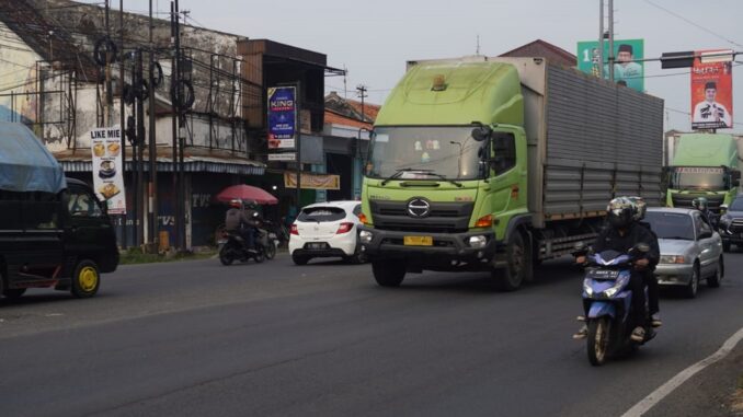 Truk lebaran