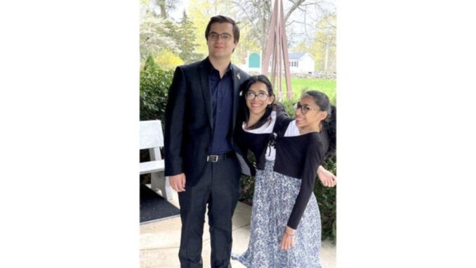 Kisah Saudari Kembar Kisah Saudari Kembar