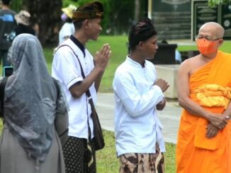 Waisak di Candi Borobudur