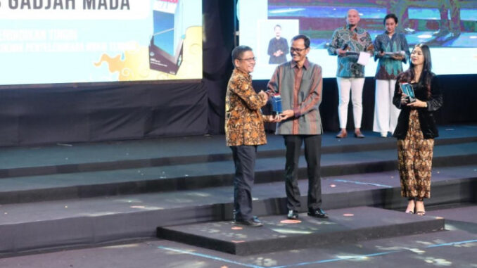 Anugerah Merdeka Belajar UGM