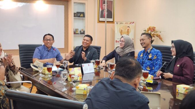 Ketua Komisi A DPRD Jateng Mohammad Saleh Terima Kunjungan Komisi 1 DPRD Banten