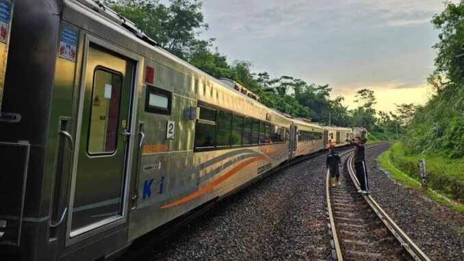 KA Semarang-Bandung