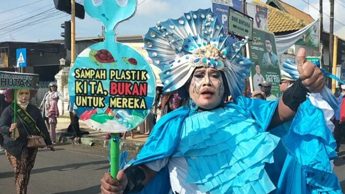 Kirab budaya Batang
