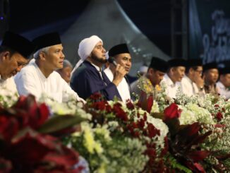 Habib Syech bersholawat