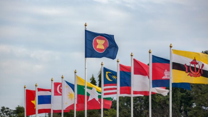 tiga negara mitra ASEAN