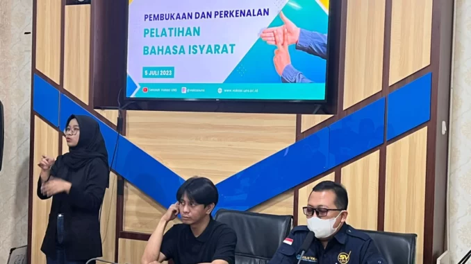 Bahasa Isyarat UNS Bahasa Isyarat UNS