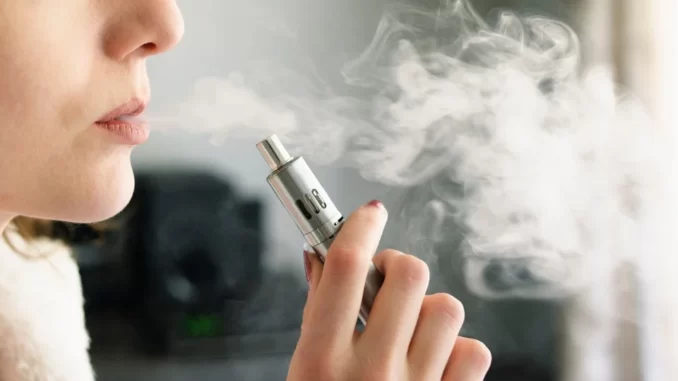 Ilustrasi Zat Adiktif Rokok Elektronik