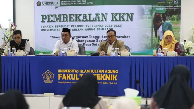 KKN UNISSULA Ketua MK Anwar Usman Kunjungi Unissula, Tinjau Penggunaan Smart Board Mini Court Room Fakultas Hukum