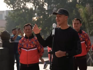 Gubernur Jawa Tengah Ganjar Pranowo melepas kontingen Jawa Tengah pada Pekan Olahraga Nasional (Pornas) Korpri XVI tahun 2023