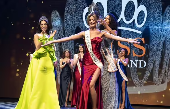 Transgender Miss Belanda