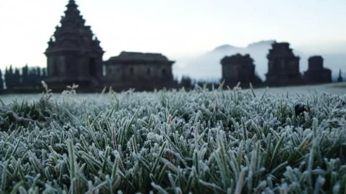 Candi Arjuna Dataran Tinggi Dieng