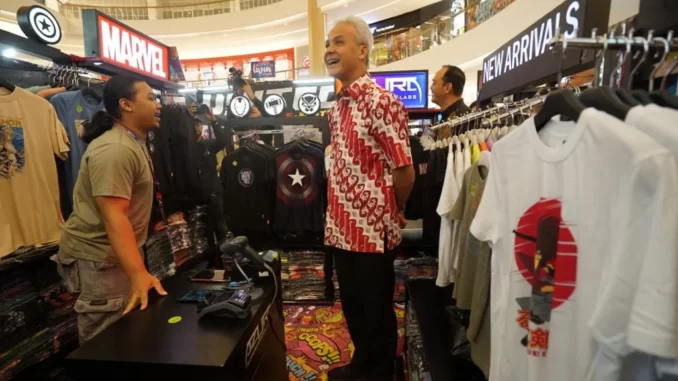 Ganjar saat membuka Jateng Great Sale 78 di The Park Mall Semarang, Jumat (11/8/2023). H