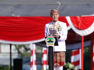 upacara peringatan Hari Ulang Tahun (HUT) ke-78 Republik Indonesia tingkat Provinsi Jawa Tengah, di Lapangan Pancasila, Simpang Lima, Semarang, Kamis (17/8/2023).