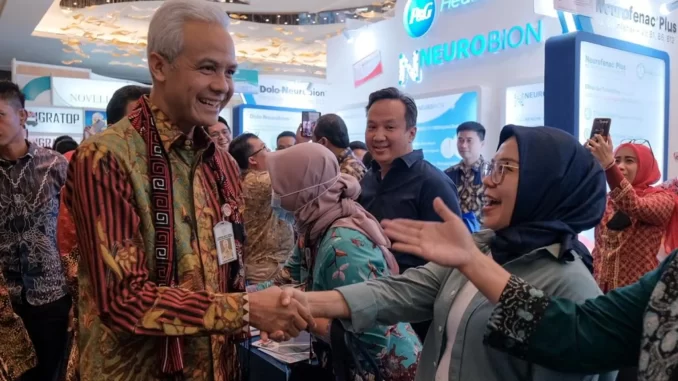 Gubernur Jawa Tengah Ganjar Pranowo saat membuka Kongres Nasional Perhimpunan Dokter Spesialis Neurologi Indonesia (Perdosni) di Padma Hotel, Kota Semarang, Jumat (4/8/2023).