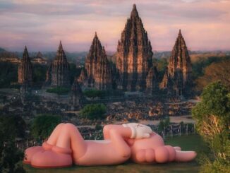 Prambanan Kaws Holiday