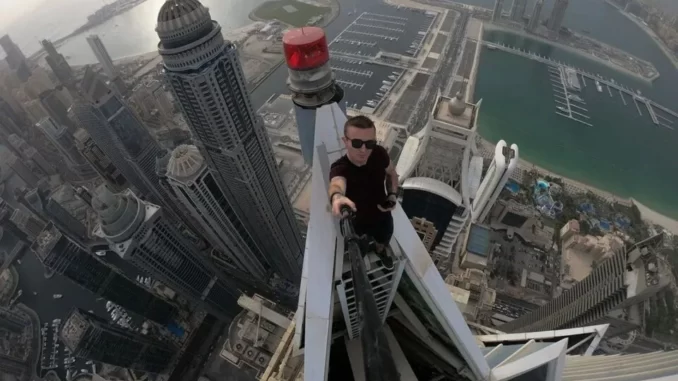 Selebgram Tregunter Tower di Hong Kong