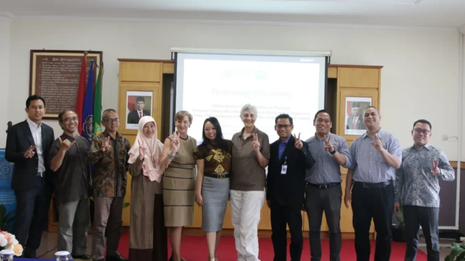 UMP dengan City University of New York UMP dengan City University of New York