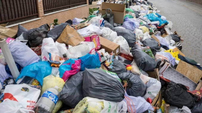 Buang Sampah Sembarangan Terancam Pidana Buang Sampah Sembarangan Terancam Pidana