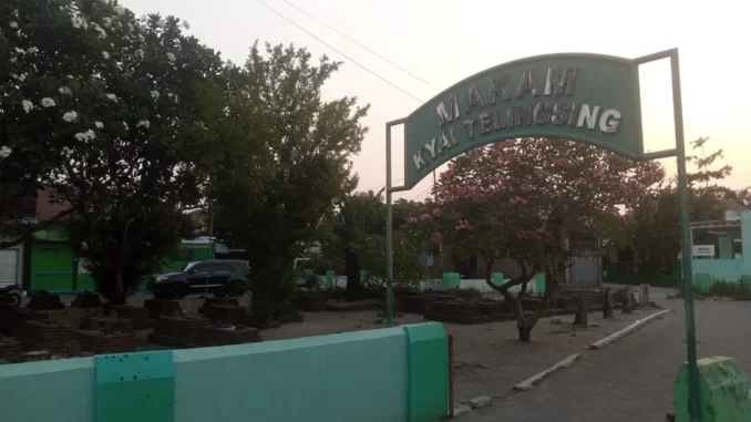 Komplek Makam Kyai Telingsing Sunggingan Kudus