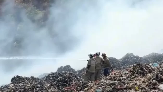 Kebakaran Semarang TPA Jatibarang