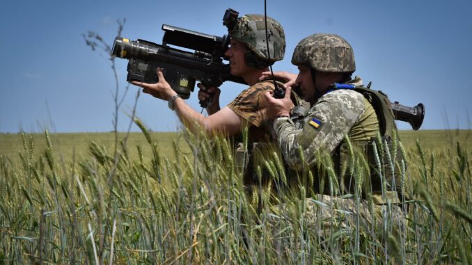 NATO serangan nuklir