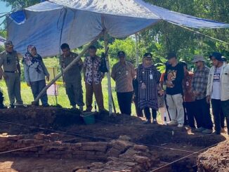 Pj Bupati Batang Tinjau Ekskavasi Candi di Sidorejo - Sawangan
