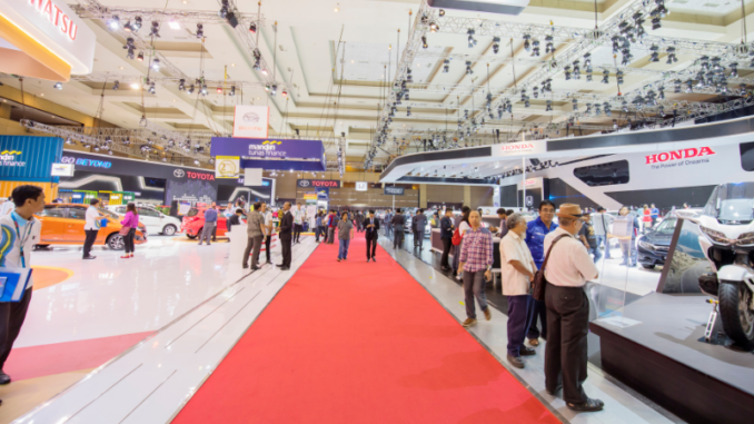 Pameran otomotif (Creativa Images) Pameran otomotif (Creativa Images)