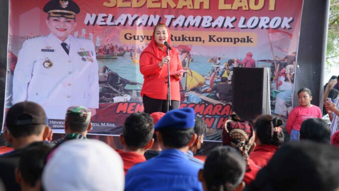 Sedekah Laut Larung Sesaji