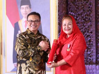 Wali Kota Semarang Terima Penghargaan Manggala Karya Kencana dari BKKBN RI