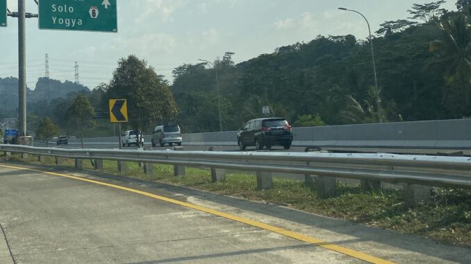 Ilustrasi, Jalan tol Jogja Solo Semarang (JoSS) Ilustrasi, Jalan tol Jogja Solo Semarang (JoSS)