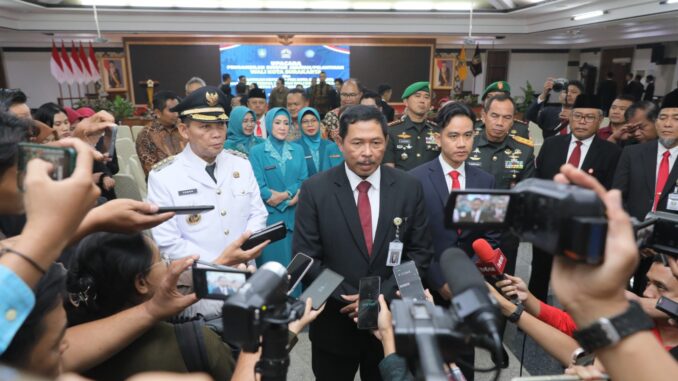 Nana Sudjana Pastikan Pelayanan Publik di Pemerintah Kota Semarang Tidak Terganggu Nana Sudjana Pastikan Pelayanan Publik di Pemerintah Kota Semarang Tidak Terganggu