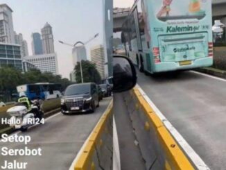 Insiden Mobil Dinas Menag