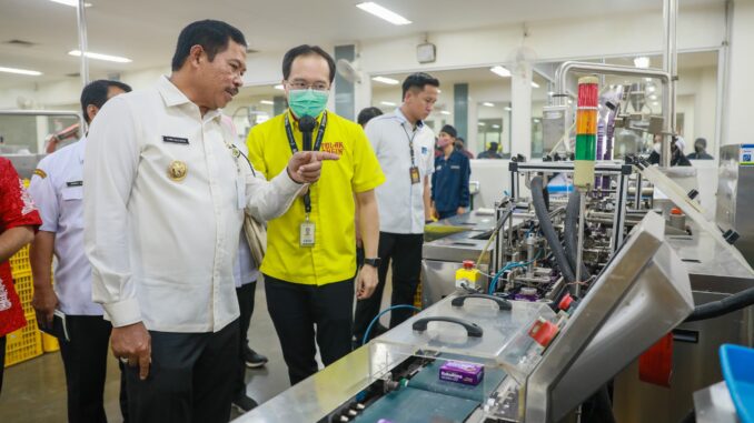 Kunker di Dua Perusahaan , Pj Gubernur Jateng Cek Kondisi Ketenagakerjaan dan Perkembangan Usaha