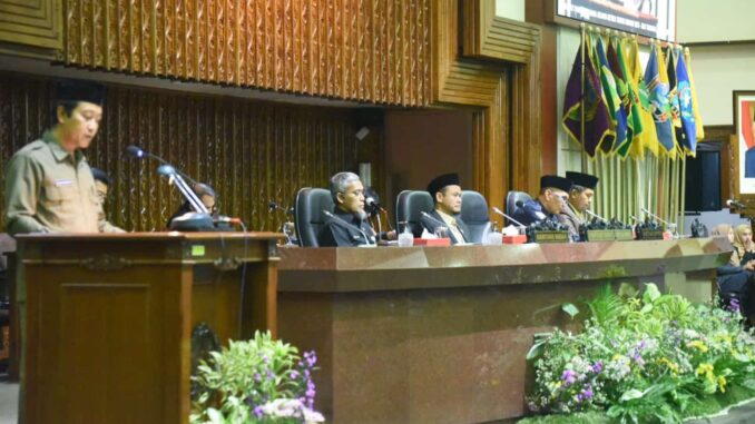 Pemprov Jateng Sambut Baik Empat Raperda Baru Pemprov Jateng Sambut Baik Empat Raperda Baru