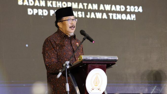 Malam Penganugerahan BK Award 2024 DPRD Jateng: Menghargai Kedisiplinan dan Kinerja Anggota Dewan