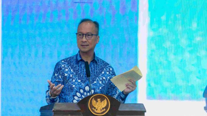 Menteri Perindustrian Agus Gumiwang Kartasasmita