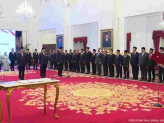 Presiden RI Joko Widodo (Jokowi) melantik tiga menteri negara dan satu wakil menteri negara Kabinet Indonesia Maju dalam sisa masa jabatan periode tahun 2019-2024, di Istana Negara, Jakarta, Senin (19/08/2024) pagi. (YuoTube BPMI Setpres)