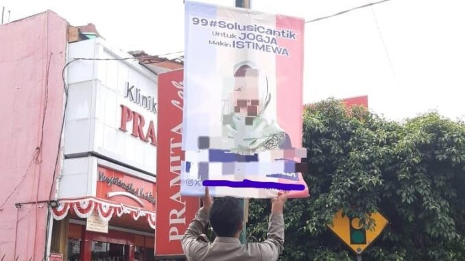 Pemkot Jogja Tertibkan 230 Reklame Pilkada yang Melanggar Peraturan Pemkot Jogja Tertibkan 230 Reklame Pilkada yang Melanggar Peraturan