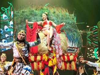 Penyanyi Yura Yunita memberikan penampilan memukau pada acara Pagelaran Sabang Merauke The Indonesian Broadway 2024