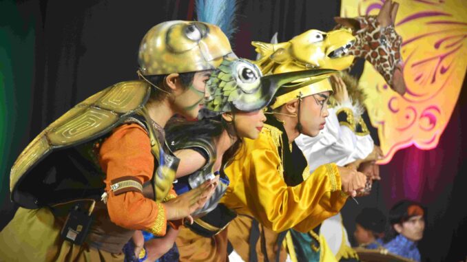 Penampilan dari Kemantren Jetis dalam Festival Langen Sekar 2024. Penampilan dari Kemantren Jetis dalam Festival Langen Sekar 2024.