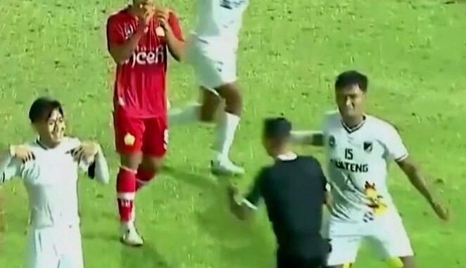 Insiden pemukulan wasit di PON XXI