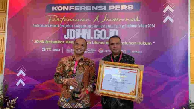 Sekretariat DPRD Jawa Tengah Raih Penghargaan di JDIHN 2024 Awards, Sumanto Bangga Atas Pencapaian Sekretariat DPRD Jawa Tengah Raih Penghargaan di JDIHN 2024 Awards, Sumanto Bangga Atas Pencapaian