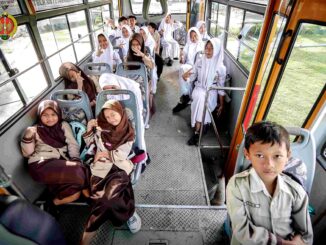Peluncuran Bus Sekolah di Bantul