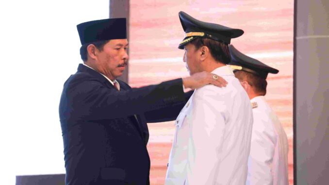 Lantik Pj Bupati Brebes dan Banyumas, Nana Sudjana Minta Sukseskan Penyelenggaraan Pilkada 2024